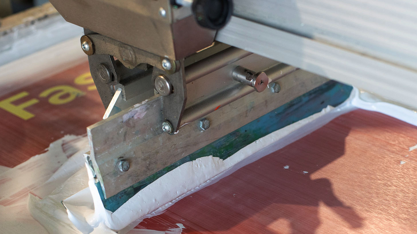 Hybrid vs. Screen Printing: How To Choose What's Best For You