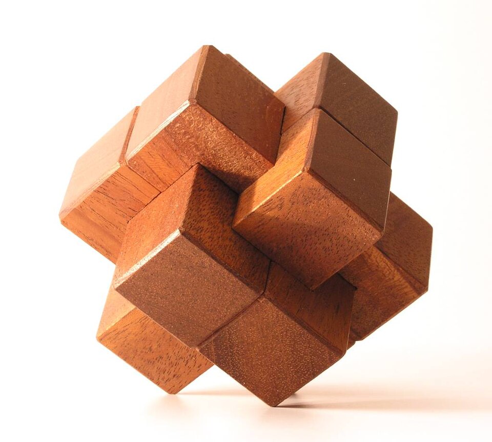 File:SixPartWoodKnot.jpg